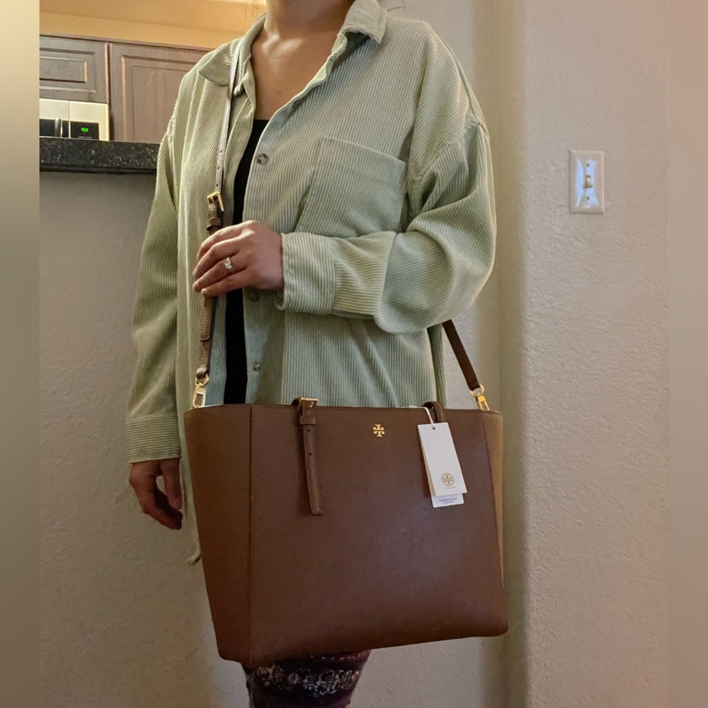 New , Authentic Tory Burch Emerson tote bag - Picture 14 of 14